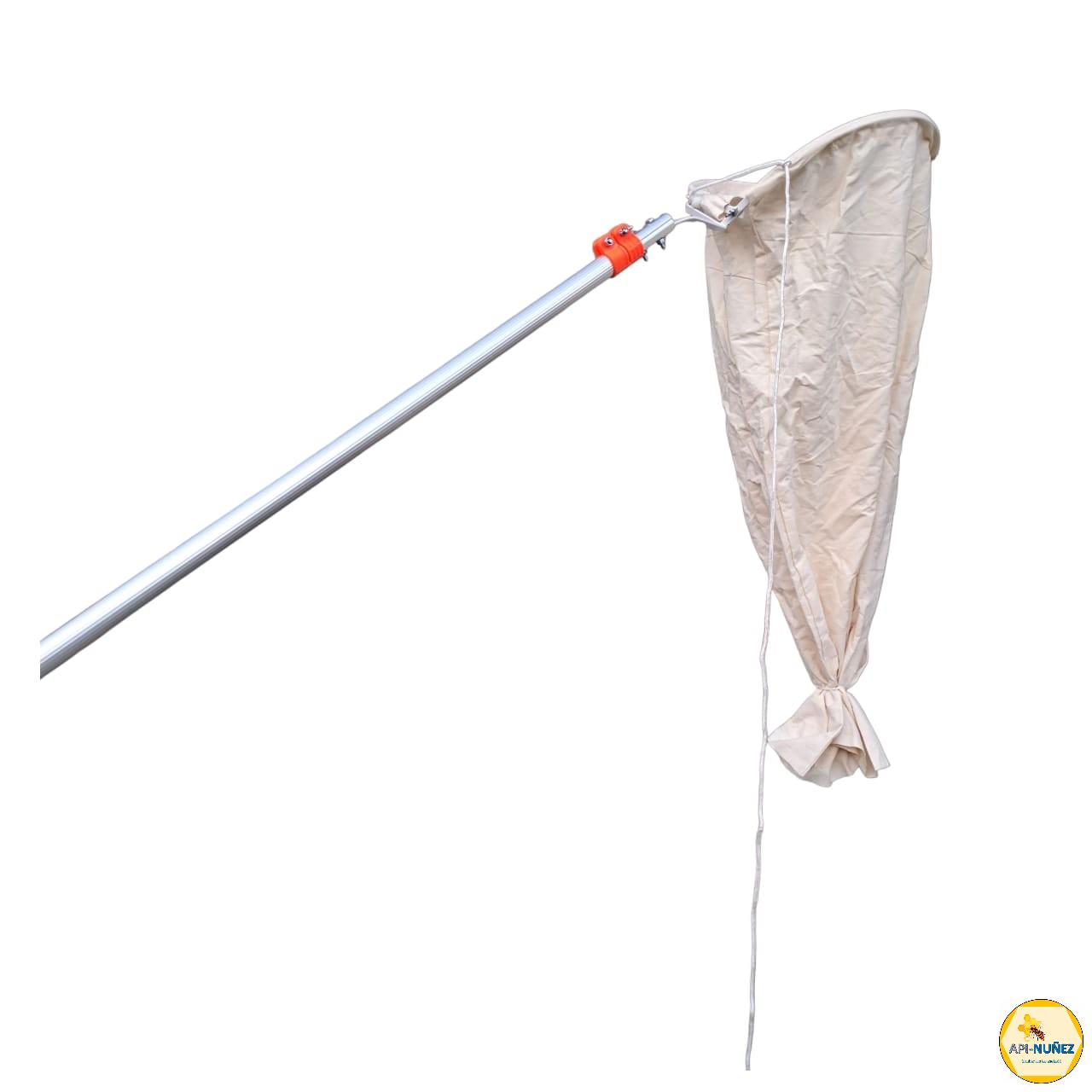 ATRAPA ENJAMBRES CON MANGO EXTENDIBLE