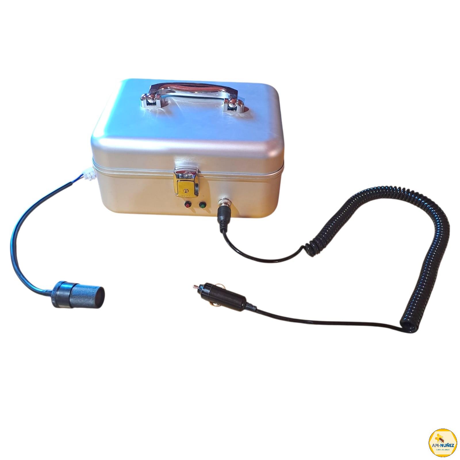 INCUBADORA DE REINAS 54 CELDAS 12V.